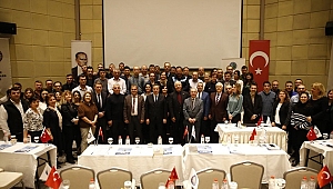 Batur: Memurlarla toplu sözleşme zimmet değil haktır