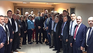 Balkan Göçmenlerinden CHP'ye tebrik ve destek ziyareti