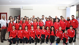 Başkan Kayalar Kadın Sporcularla