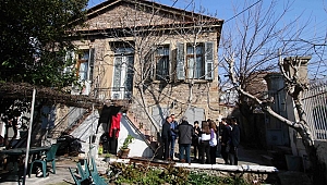 Bayraklı’nın tarihi evleri arşivleniyor