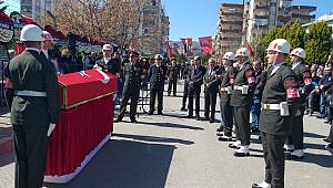 İzmir şehidini on binlerle uğurluyor