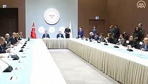 Ziya Selçuk: Eğitim 30 Nisan'a kadar evden devam edecek