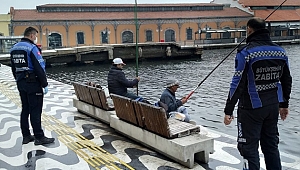 Park bahçe ve sahiller ıssız kaldı