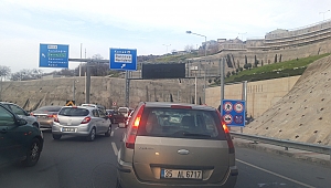 Yeşildere ve Konak tünellerinde trafik yoğunluğu yaşanıyor
