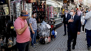 Batur, yeni dönemin ilk gününde Kemeraltı esnafı ile birlikte