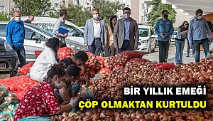 Çiftçinin bir yıllık emeği tam çöpe gidecekti ki Kuşadası Belediyesi yetişti...