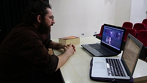 Ünlü isimler Bayraklı’da Nazım’ı anlattı
