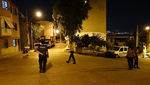 Karabağlar'daki bıçaklı kavgada 2 kişi ağır yaralandı