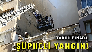 Konak'taki tarihi binada yangın çıktı