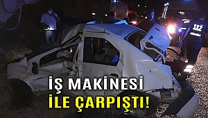 Zincirleme kazada otomobil bu hale geldi!