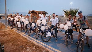 CHP'li gençler barışa pedal çevirdi