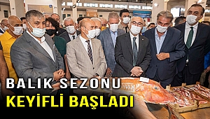 İzmir'de balık sezonu törenle açıldı