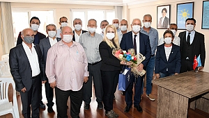 Başkan Selvitopu, İYİ Parti İlçe Başkanı Ersoz ve yönetimini ziyaret etti