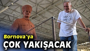 Bornova’nın Cumhuriyet Meydanı’na yeni Atatürk heykeli 