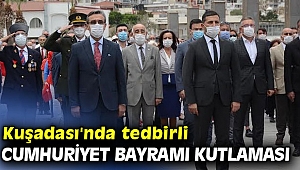 Kuşadası'nda tedbirli Cumhuriyet Bayramı kutlaması