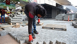 Bornova’da yol hamlesi sürüyor