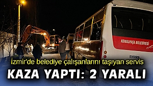 İzmir'de belediye personelini taşıyan midibüs devrildi: 4 yaralı