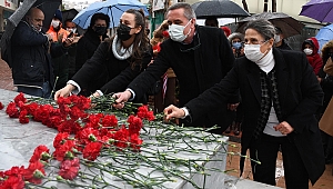 Uğur Mumcu Kuşadası'nda anıldı