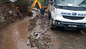 Bergama’daki dere taşkınlarına anında müdahale 