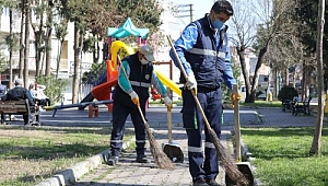 Buca’nın parklarında bahar temizliği 