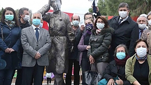 Karşıyaka'da Sağlık emekçilerine saygı anıtı açıldı