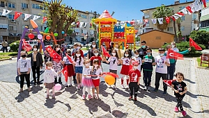 Karşıyaka'da Atatürk’ün çocuklarını bayram coşkusu sardı