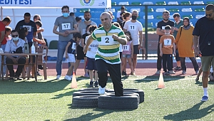 Gaziemir’de babalarla çocukları yarıştı