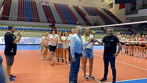 Torbalı Belediyespor sultanları 2. Lig’e çıktı