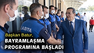 Başkan Batur, bayramlaşma programına başladı