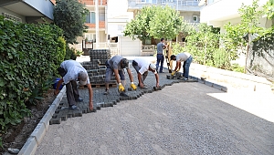 Menderes Belediyesi’nden Gazipaşa’nın yollarına parke taşı