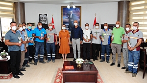 Başkan Çalkaya’dan alev savaşçılarına anlamlı hediye
