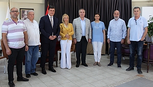 Cemil Tugay’dan İzmir Gazeteciler Cemiyeti’ne ziyaret