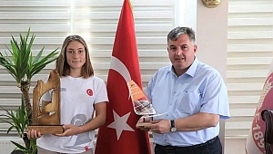 Kınıklı Milli Sporcu Dünya İkincisi ve Avrupa Şampiyonu oldu