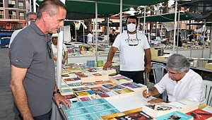 KUŞADASI KİTAP GÜNLERİ İKİ BÜYÜK YAZARI AĞIRLADI