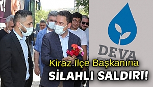 İzmir'de DEVA Partisi ilçe başkanının aracına silahlı saldırı!