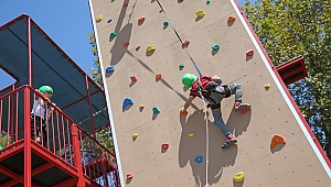 Karşıyaka’da “Macera Parkı” ziyaretçilerini bekliyor