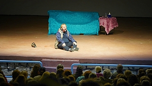 Alaçatı Tiyatro Günleri “Asi Kuş” ile sona erdi