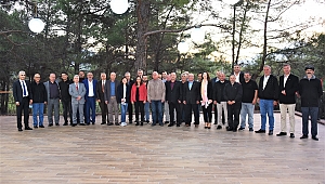 Başkan Karakayalı Muhtarlar Günü’nü kutladı