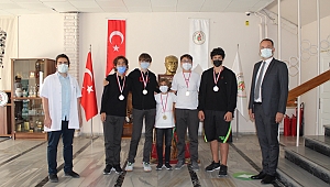 İlk Oyun Festivali’nden Çamlaraltı’na 2 Madalya