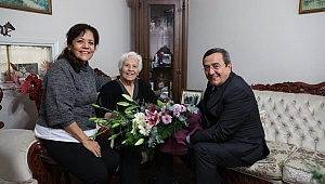 Başkan Batur, Neriman Öğretmenini unutmadı