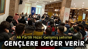 Ak Partili Özgür Hızal üniversitelilerle buluştu