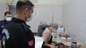 Bayraklı zabıtasından yılbaşı denetimi