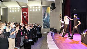 Karabağlar 'Bir Garip Orhan Veli'yle buluştu