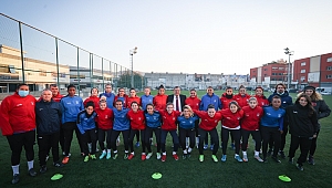 Konak’ın Kadın Futbol Takımından şampiyonluk sözü