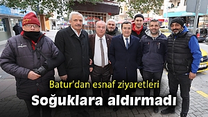 Başkan Batur sahada, esnafın yanında