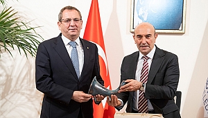 Başkan Soyer Ayvalık Belediye Başkanı Ergin’i ağırladı