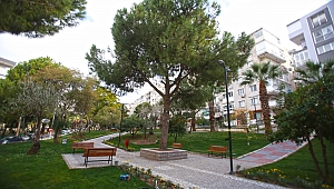 Karabağlar Belediyesi parkları yenilemeye devam ediyor