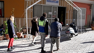 Kuşadası Belediyesi’nden evsizlere sıcak yuva