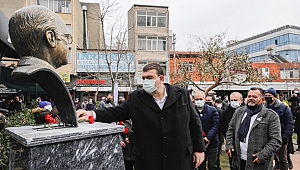 Seferihisar’da Uğur Mumcu büstü açılışı gerçekleşti
