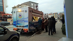 Soğuk kış günlerinde çorba ve çaylar Kemalpaşa Belediyesi’nden